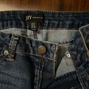 ✨TAKING OFFERS✨Jones New York Skinny Jean